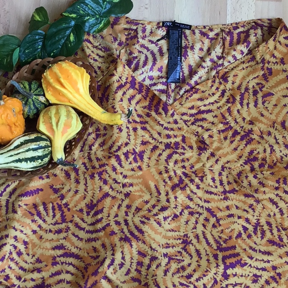 Zara ๐ Autumn Silky Shawl in Gold & Burgundy - Picture 10 of 13